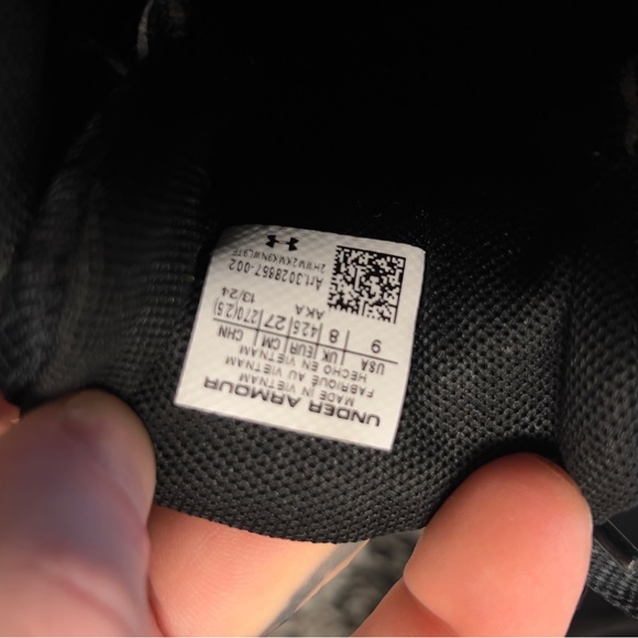 Under Armour Black and Neon Green Sneakers - Picture 5 of 5